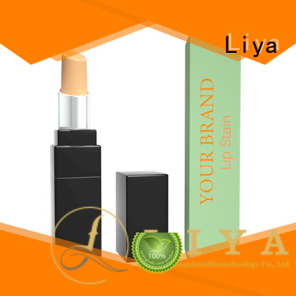 Liya lip cosmetics satisfying for make up